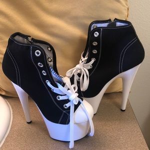 ADORE-700SK-02 Pleaser